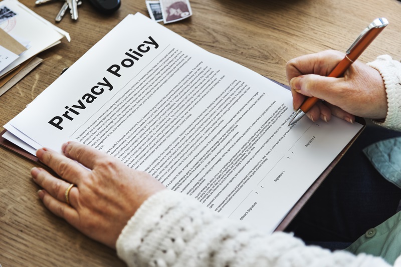 Person inspecting Privacy Policy pages